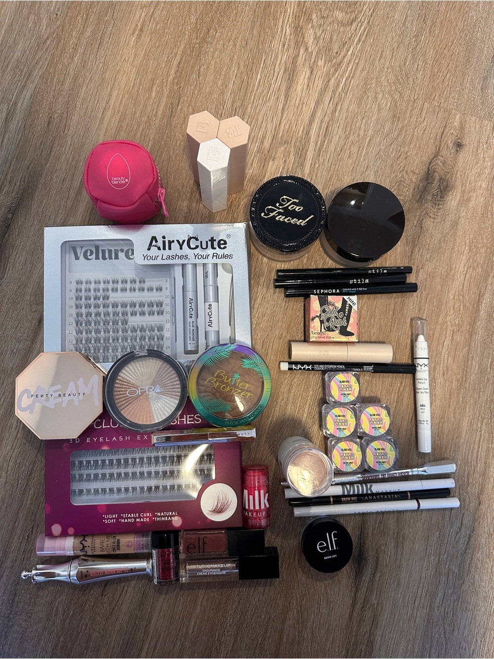 HUGE MAKEUP BUNDLE